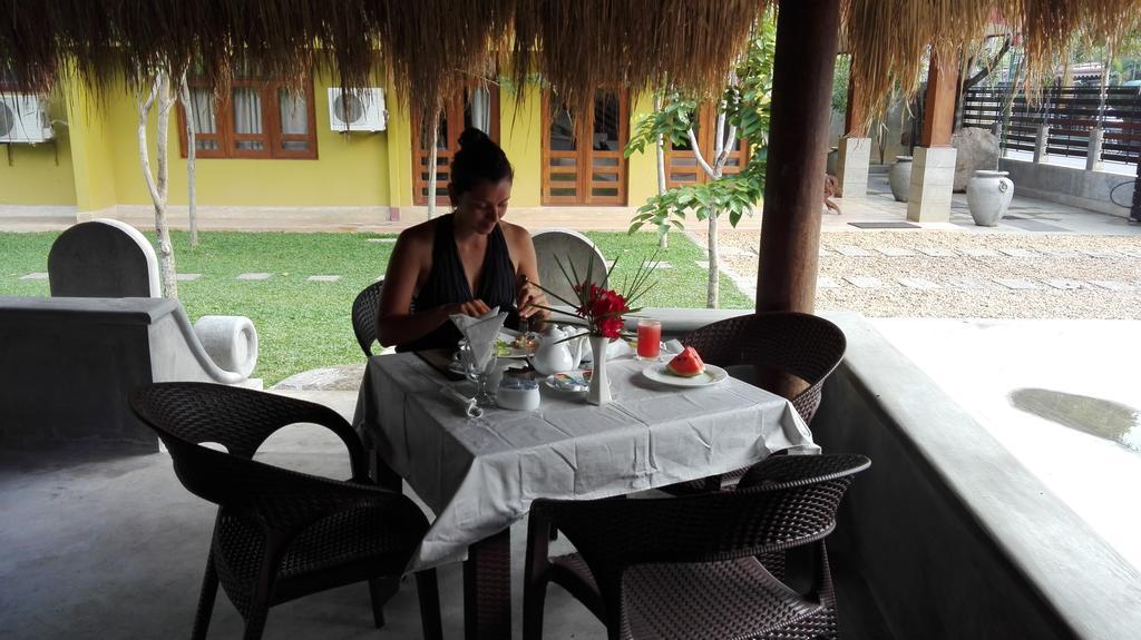 Inlak Garden Hotel Negombo Ngoại thất bức ảnh
